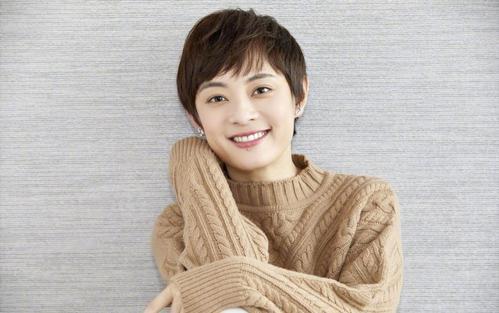 短发明星 短发明星