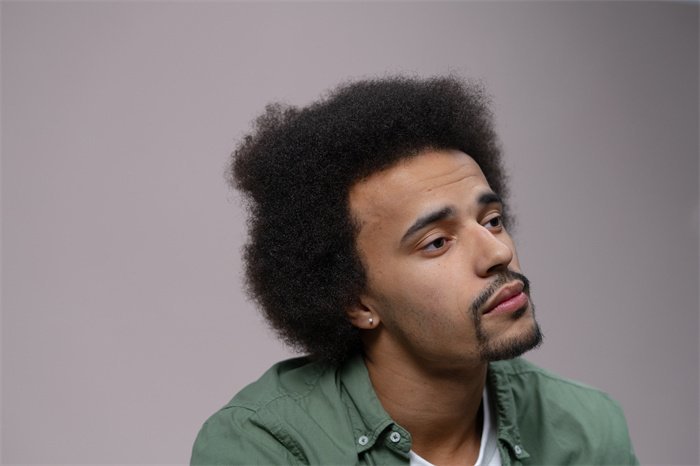 熬夜导致发际线高怎么改善？脱发如何自救？