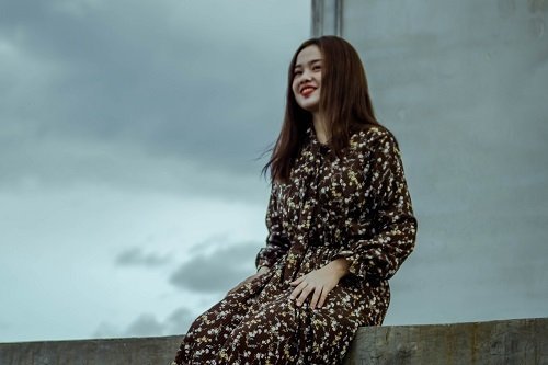 掉多少头发才算脱发？头发脱落的原因及缓解方法！