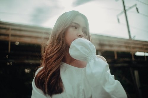 ​怎么判断自身的脱发状况？脱发掉发的缘故！