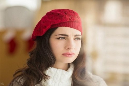 ​女性脱发的原因都有哪些呢？如何治疗脱发呢？
