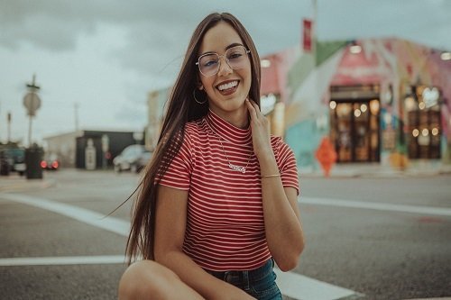 ​治疗脱发的办法有什么？脱发和掉头发的差别！