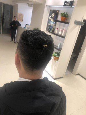 补发后发型帅,年轻,背面效果 补发后发型帅,年轻,背面效果