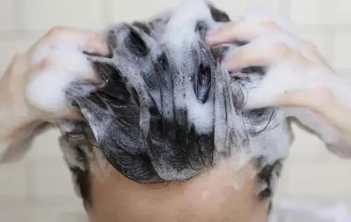 护发素抹在发根 护发素抹在发根