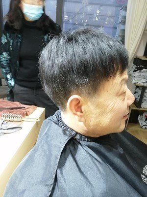 补发后年轻帅气——侧面 补发后年轻帅气——侧面