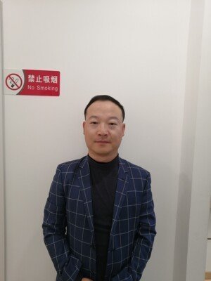补发前正面发际线高