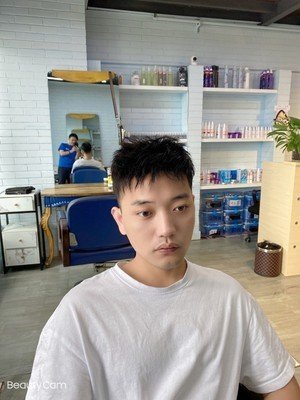 补发后帅气年轻，正面效果