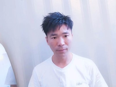 补发后年轻帅气 补发后年轻帅气