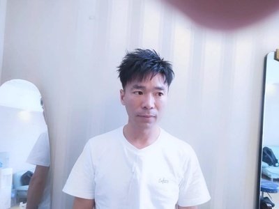 补发后年轻帅气 补发后年轻帅气
