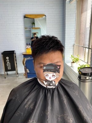 补发后头发浓密帅气